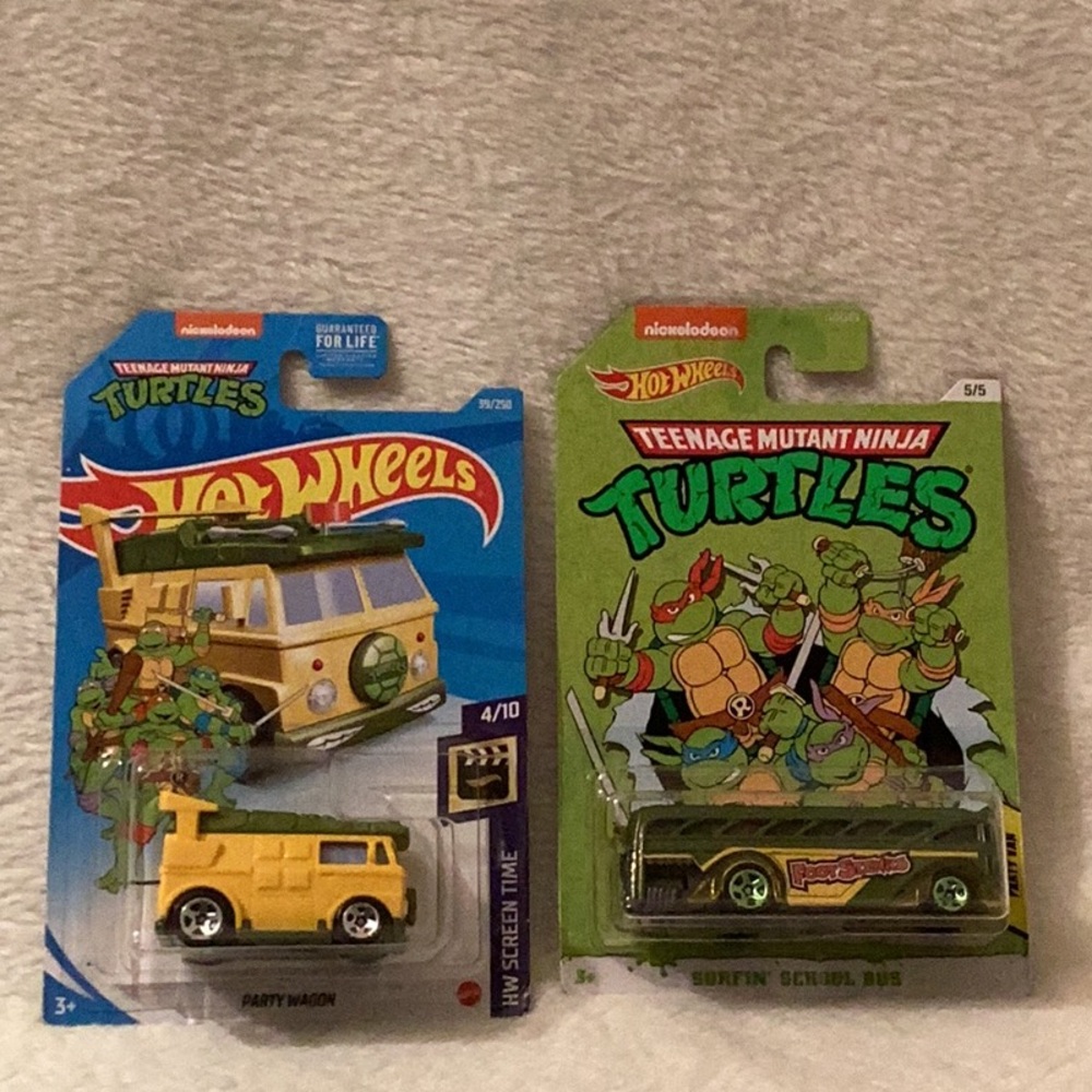 Hot Wheels ~ Teenage Mutant Ninja Turtles ~ Party Wagon & Party Van ~ Set of 2